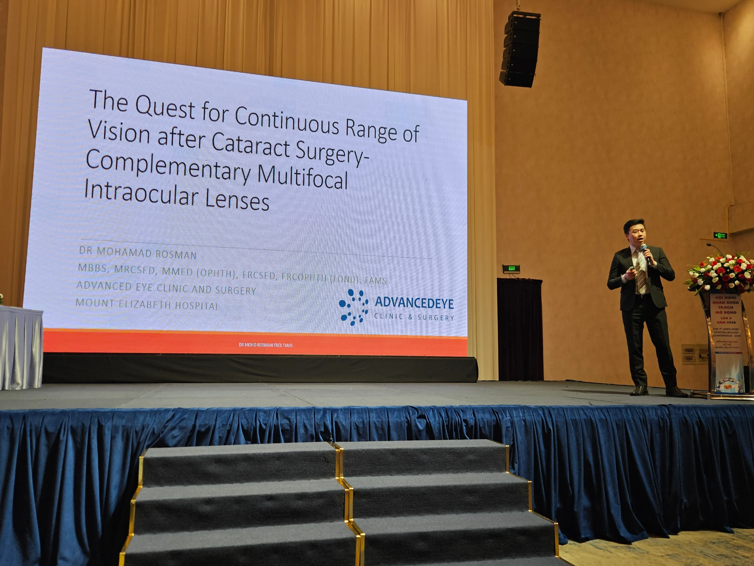 Dr Mohamad Rosman speaking at the 5th Ho Chi Minh Ophthalmology Conference